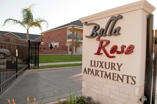 Bella Rose Luxury Apartments Photo 1