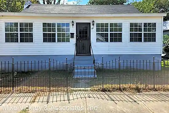 24 Walker St Photo 1