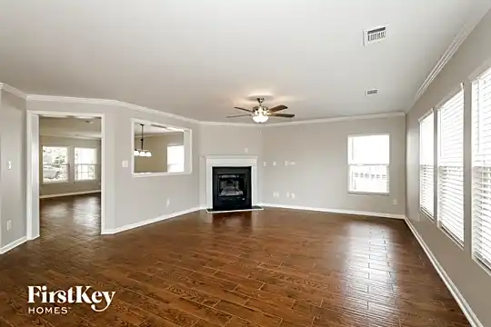 14925 Havasu Street Photo 2