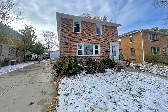 5069 N Bay Ridge Ave Photo 1