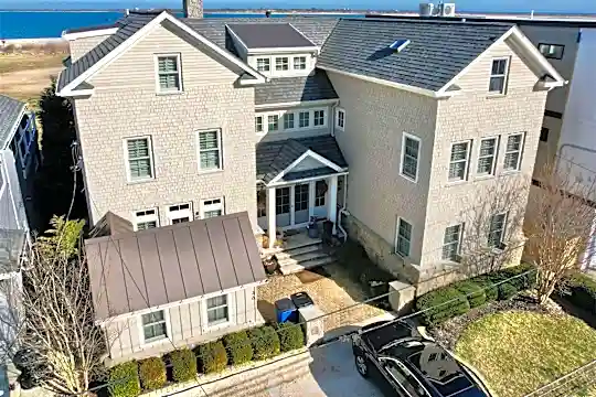 36 Mineola Ave Photo 1