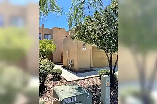 4166 N Fortune Loop Photo 2