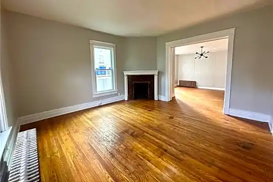 410 E Sheridan Ave Photo 2