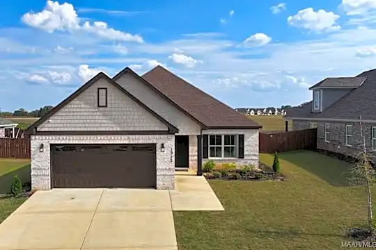 1312 Nina Dr Photo 2