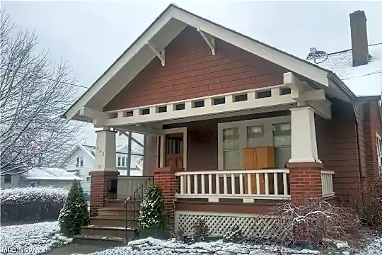 342 W 28th St Photo 1