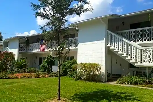 1030 Indian River Ave #3 Photo 1