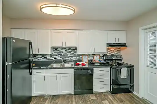 Winter Park Apartments Photo 2