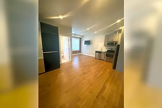 27 E Willis St Photo 2