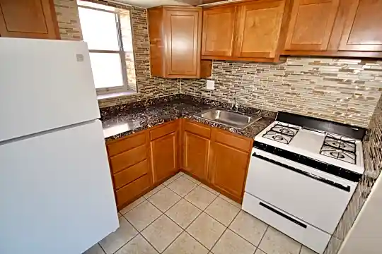 424 E Wheeling St Photo 1