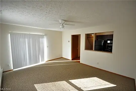 89 Franklin Ave #A Photo 2