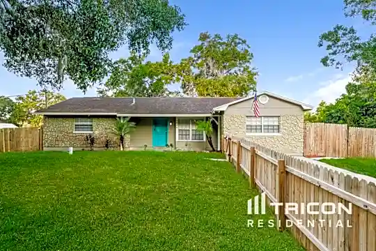 9822 Riverview Drive Photo 1