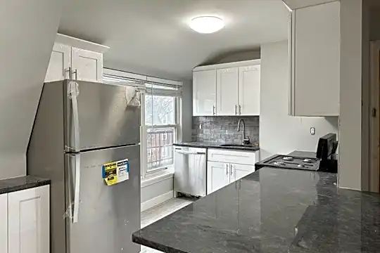160 Gordonhurst Ave #L31 Photo 1