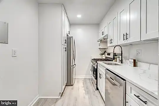 10720 West Dr #303 Photo 2