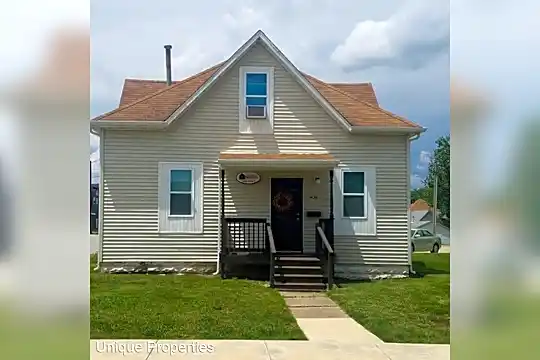 1436 9th St Photo 1