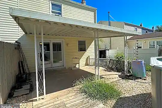 626 Holly Dr Photo 2