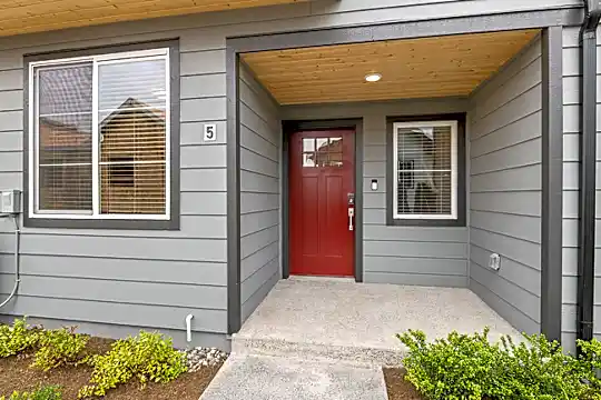 18862 67th Ave NE Photo 2