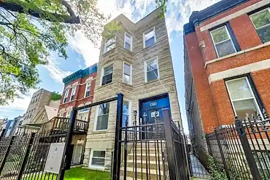 1448 N Washtenaw Ave #1 Photo 2