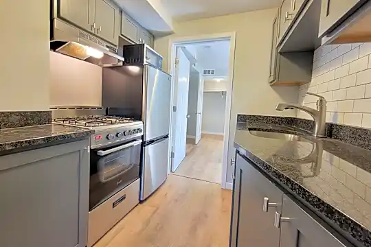 214 16th Ave SW Photo 1