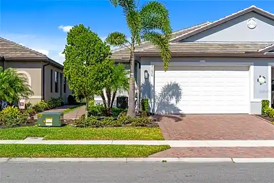 21026 Fetterbush Pl Photo 2