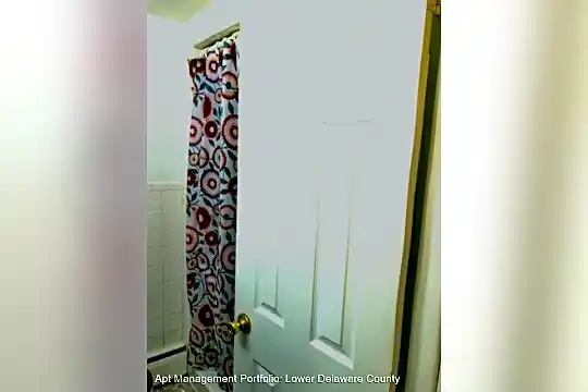 21 Morton Ave Photo 2