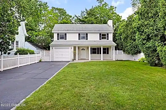 26 Lockwood Dr Photo 1