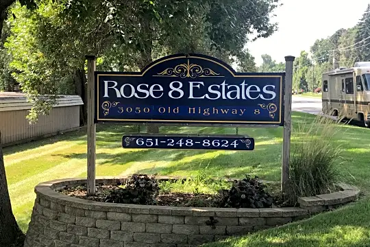 Rose 8 Estates Photo 2