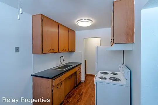 Carroll Court Apartments Photo 2