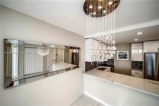 16710 NE 9th Ave #608 Photo 1