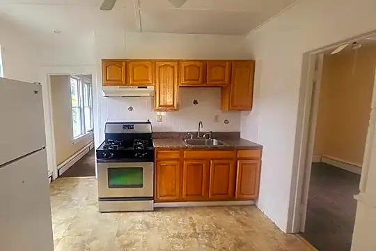139 N Clinton St #2 Photo 1