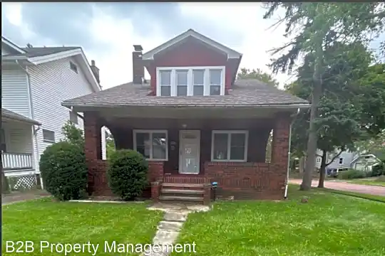 3211 W 116th St Photo 1