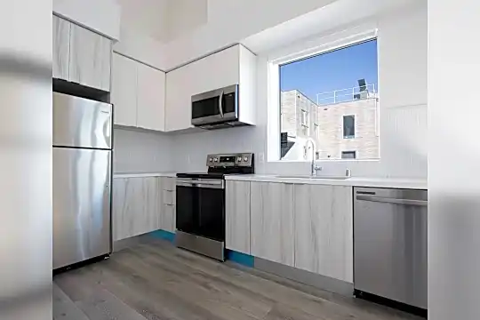 6535 Melrose Ave Photo 2