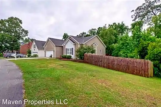 398 Whirlaway Boulevard Photo 2