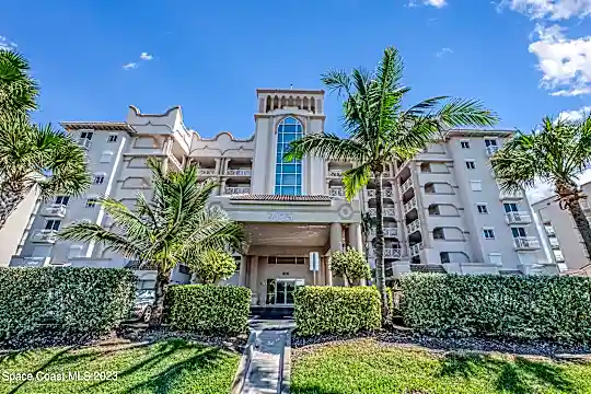 2065 Florida A1A #1403 Photo 2