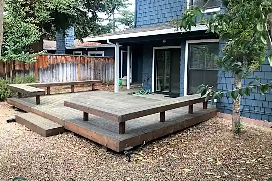 280 Orchard Ave Photo 2