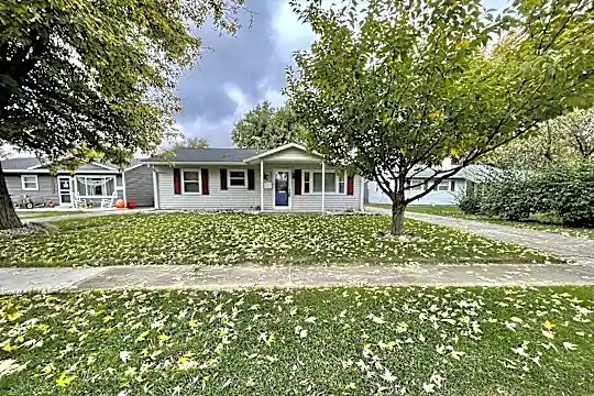 2905 Dakota Dr Photo 2