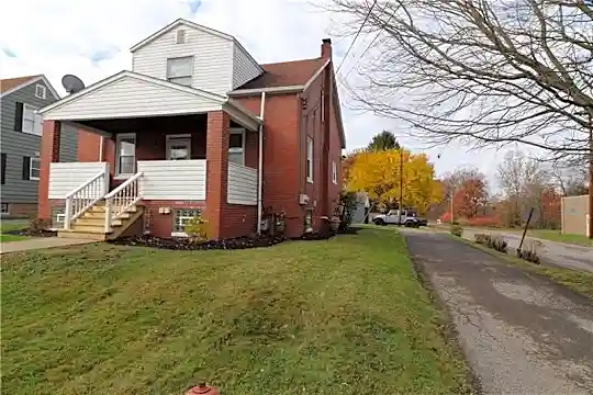 52 Guy St Photo 1