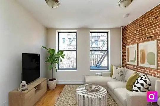 14 W 103rd St Photo 1
