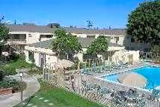Monterra Apartments Photo 2