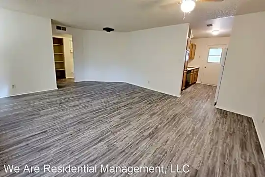 2401 N West St Photo 1