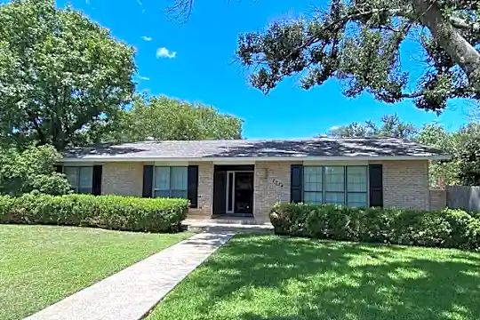 7714 Hartman Photo 2