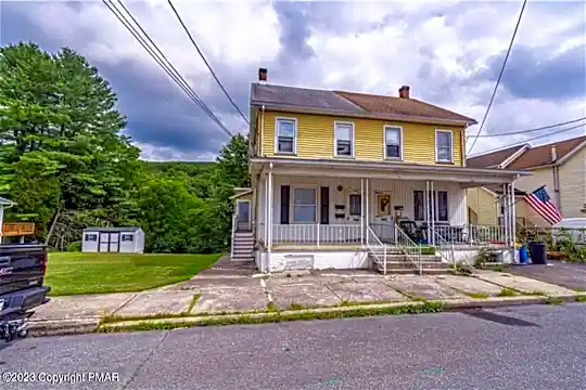 512 South St Photo 1