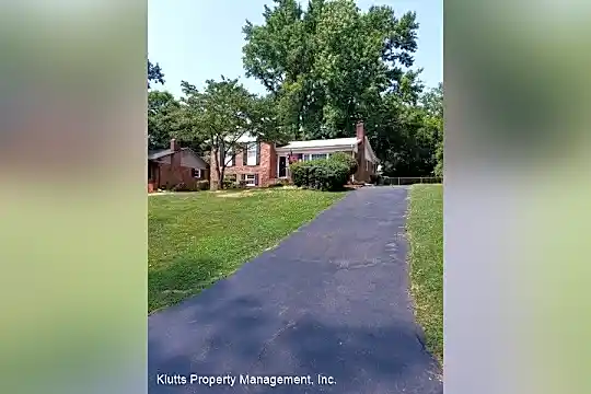 5816 Brookhaven Rd Photo 2