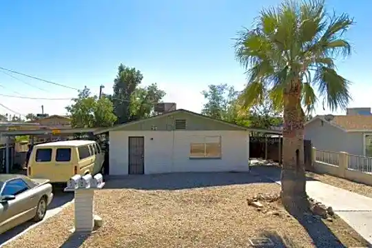 1519 W Desert Cove Ave