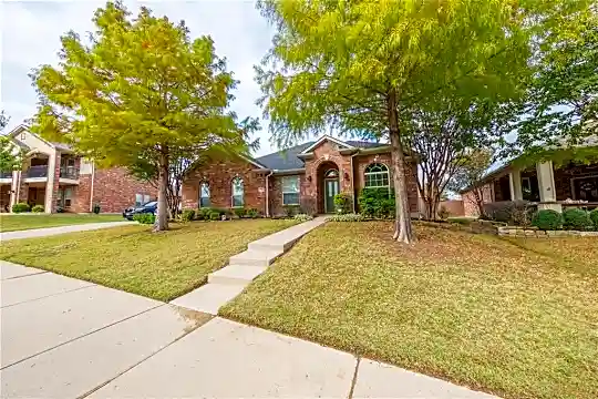 1324 Iron Dale Dr Photo 2