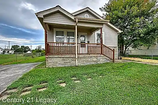 814 Poplar St Photo 2