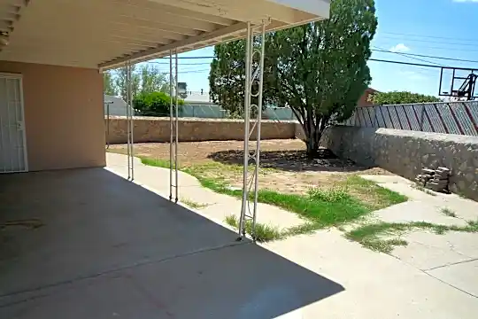 8619 Guadalupe Dr Photo 2