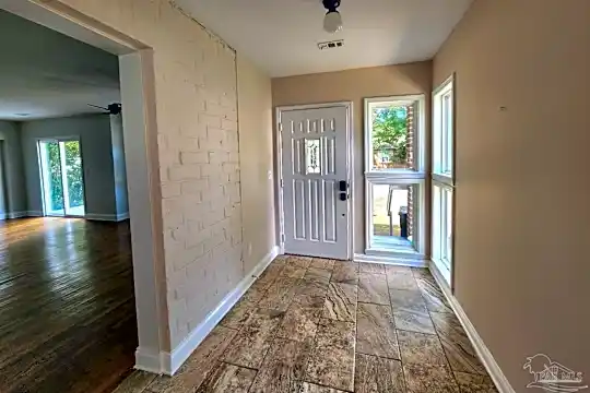 206 Berry Rd Photo 2