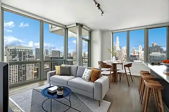 469 W Huron St #1302 Photo 2