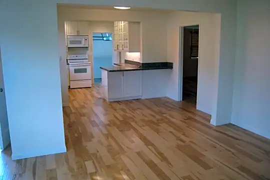 4577 Dana Dr Photo 2