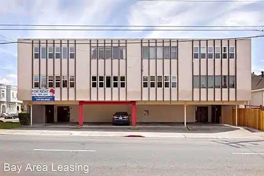 2500 Dana St Photo 2